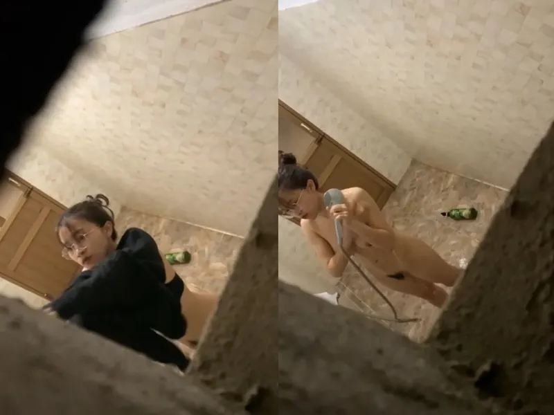 Quay lén người yêu vú to tắm, khe bím chảy nước ròng ròng